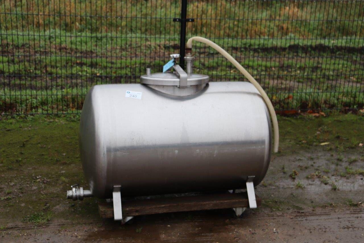 Stainless steel milk tank 600L