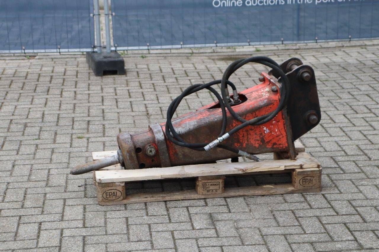Demolition hammer