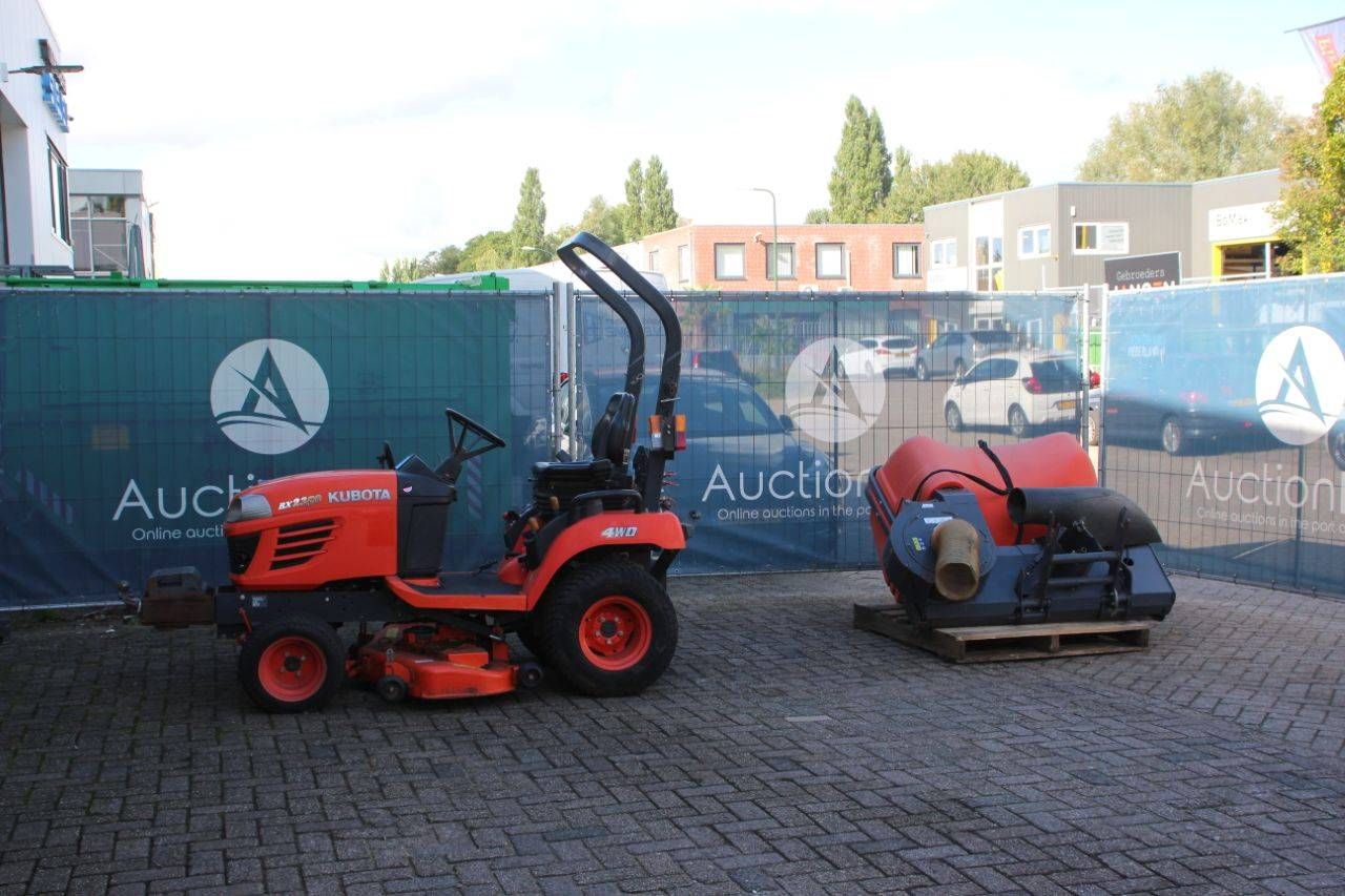 Mini tractor Kubota BX2350 Diesel 16kW 2017 with mower and bucket