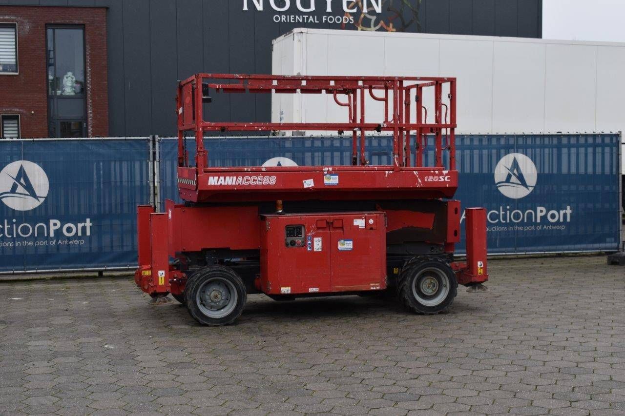Elevador de tijera Manitou 120SC Diesel 11,8m
