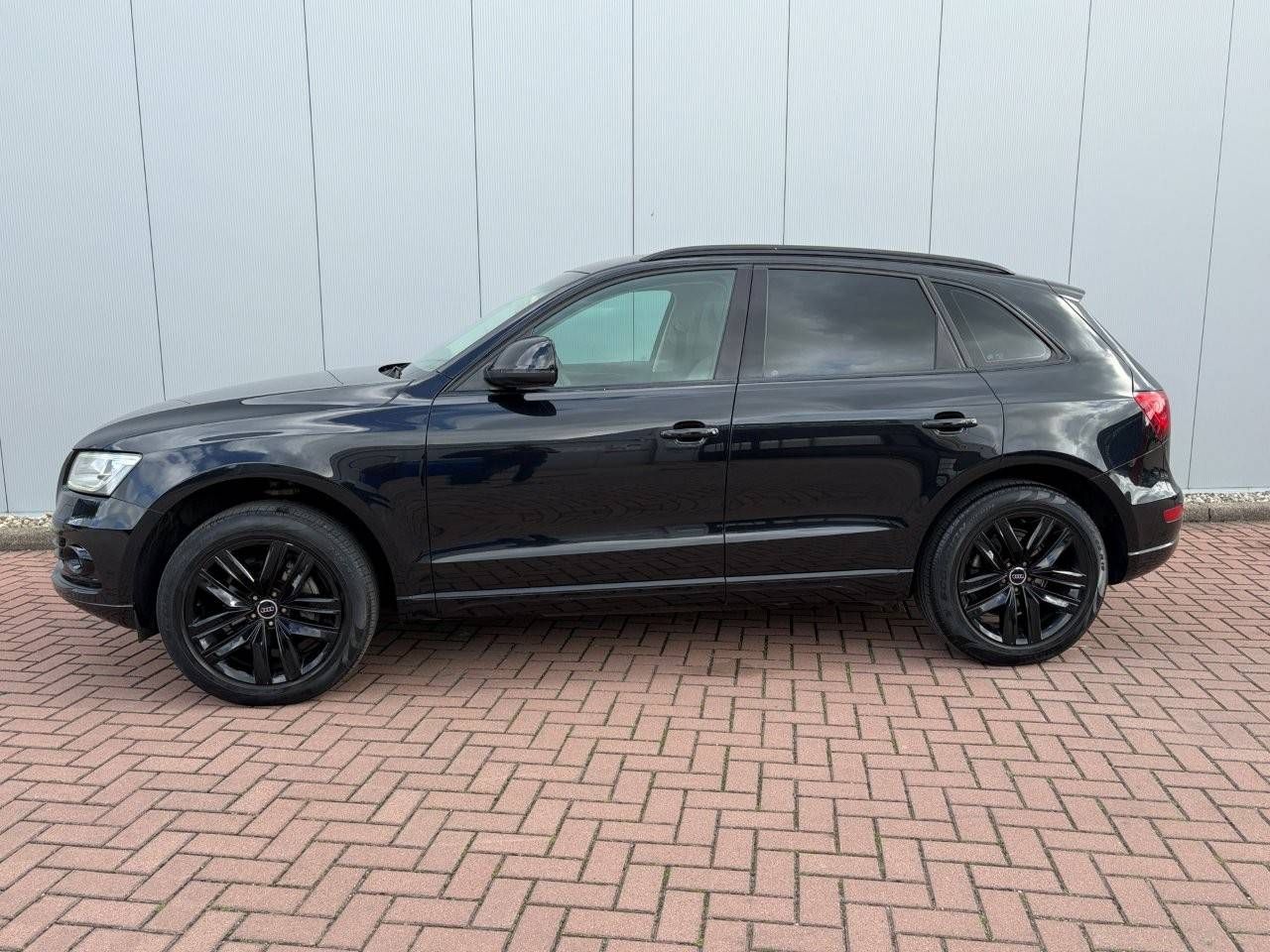 SUV Audi Q5 2.0T Quattro Petrol 180hp 2013