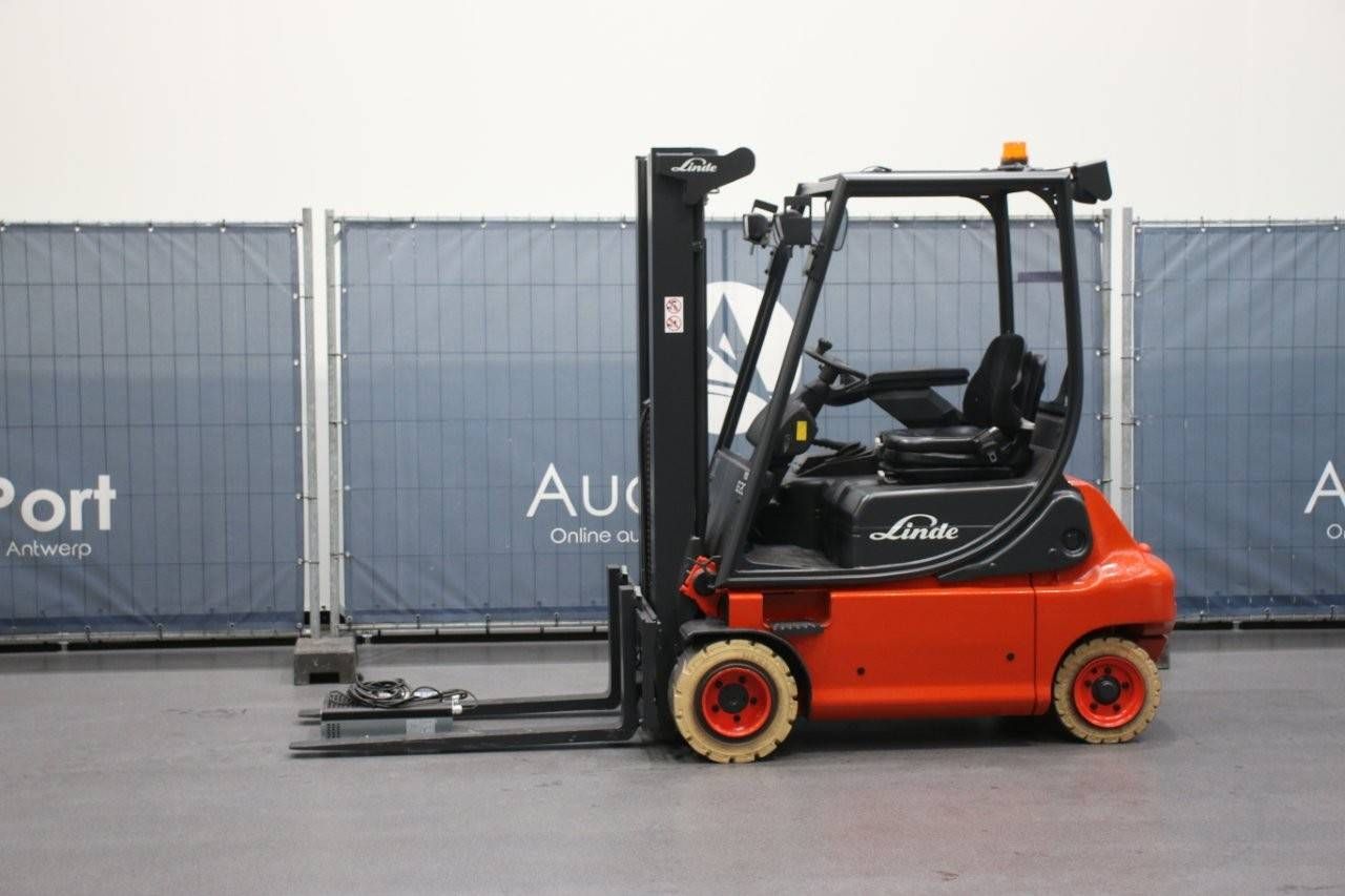 Forklift Linde E20P-02 Electric 2000kg 5m 2005
