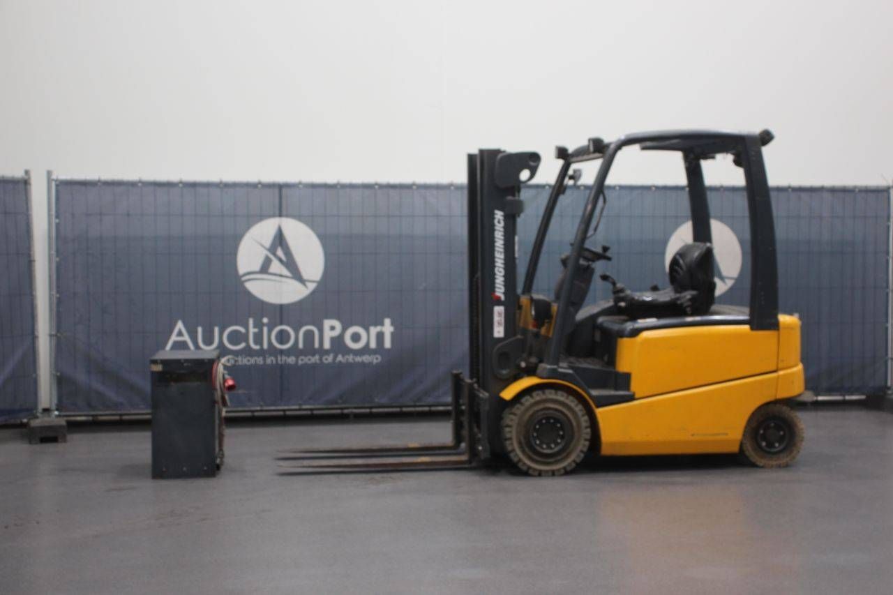 Forklift Jungheinrich EFG-Vac 25 Electric 2400kg 4.4m 2003