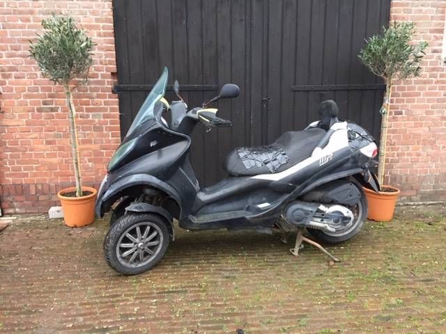 3-wheel Scooter Piaggio M64 Petrol 33hp (Margin)