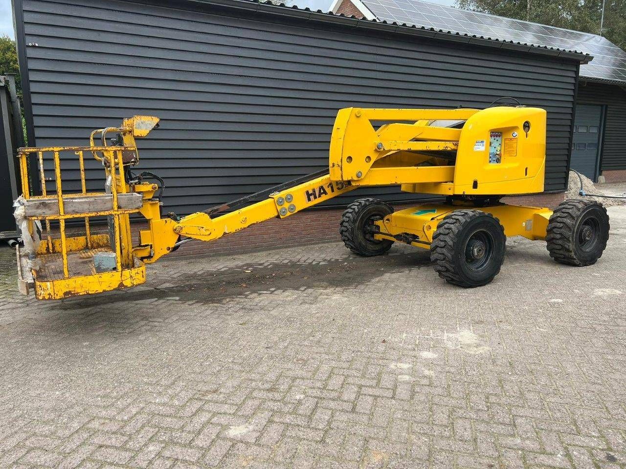 Articulating boom lift Haulotte HA 15