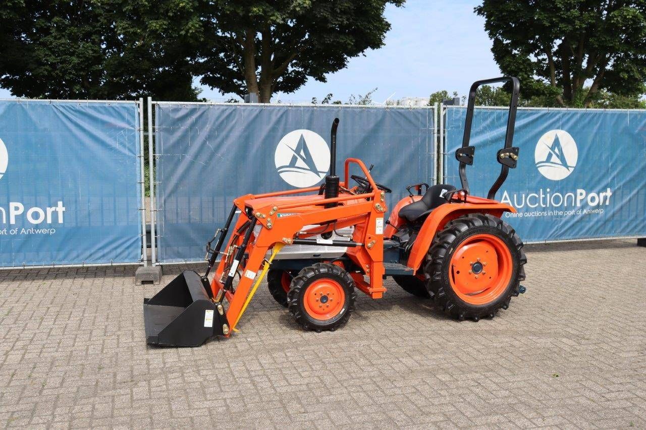 Mini tractor Kubota B1600D Diesel 16hp 4wd with front loader Refit
