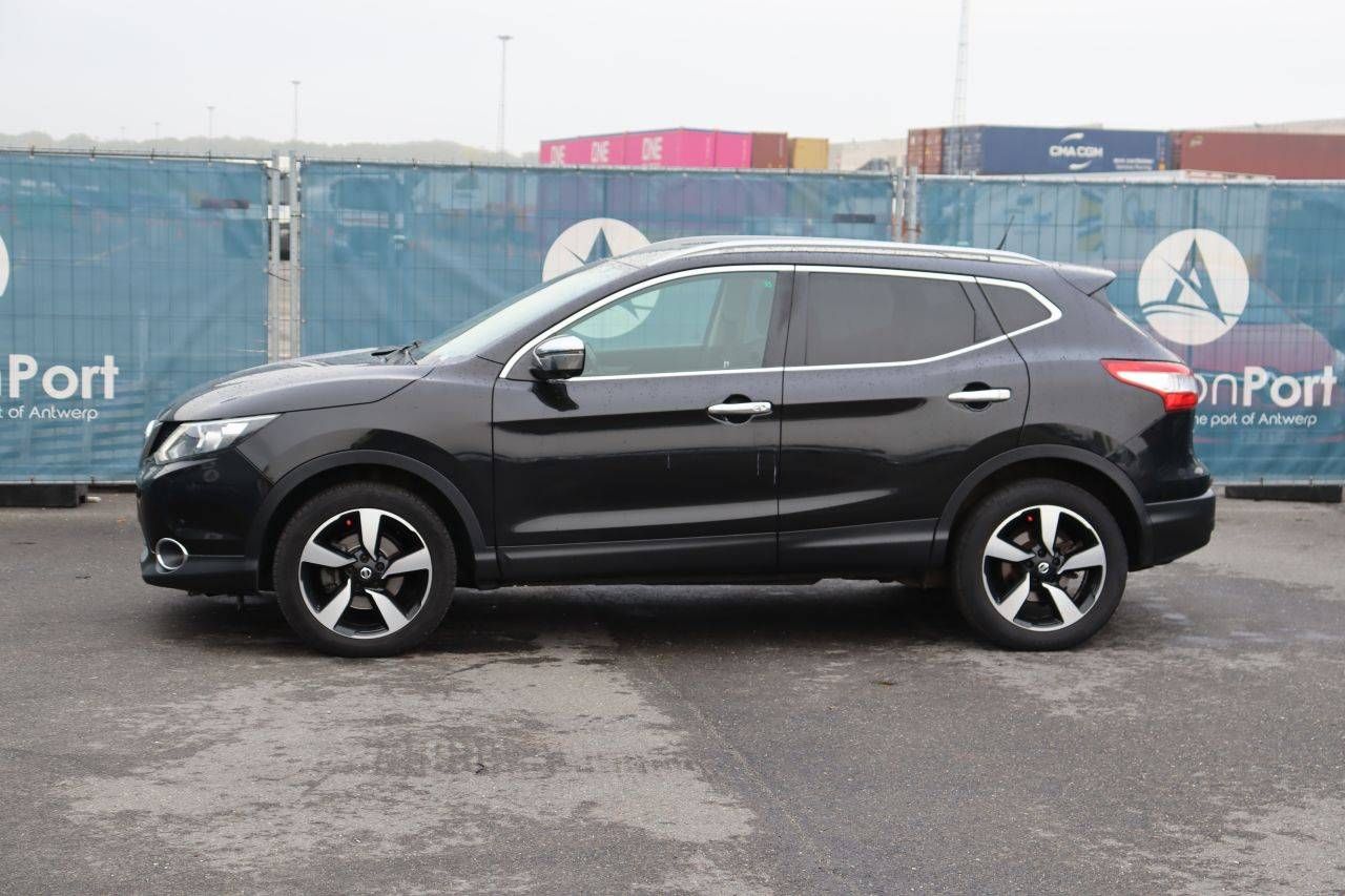 SUV Nissan Qashqai Petrol 115hp 2017 (Margin)