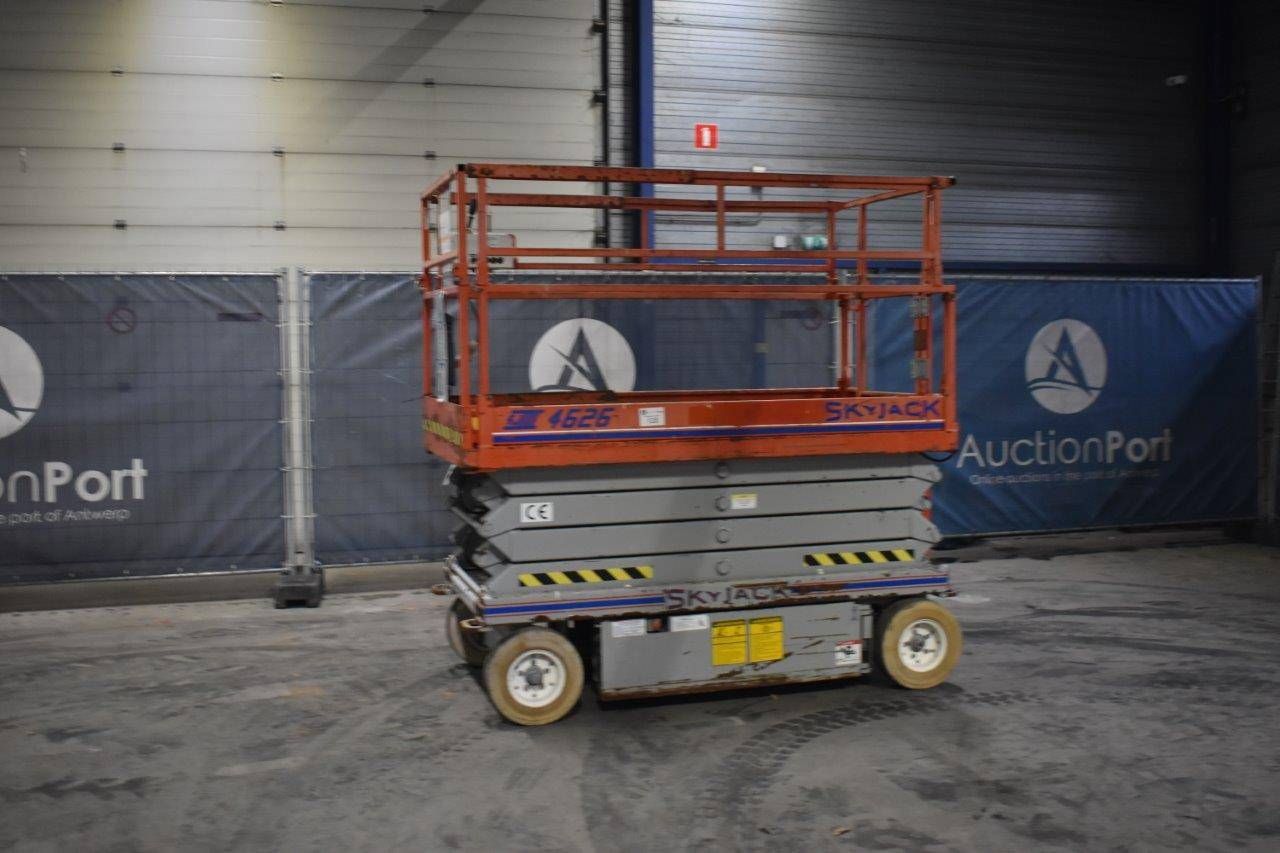 Scissor lift Skyjack SJIII 4626 Electric 9.9m