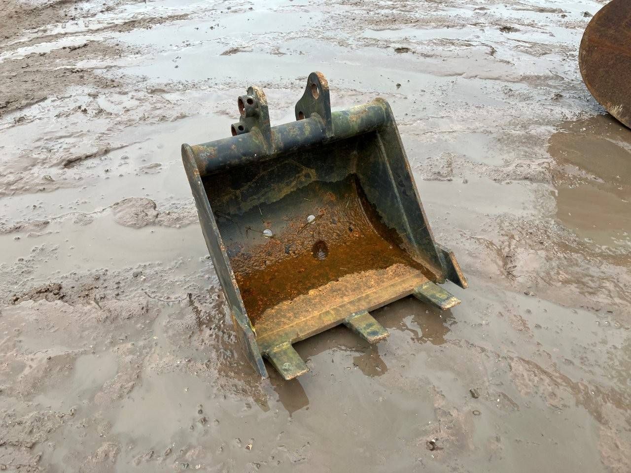 Excavator bucket