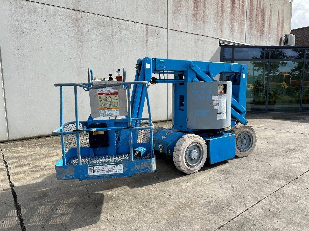 Articulated boom lift SkyJack SJKB-33N Electric 226kg 10m 1998