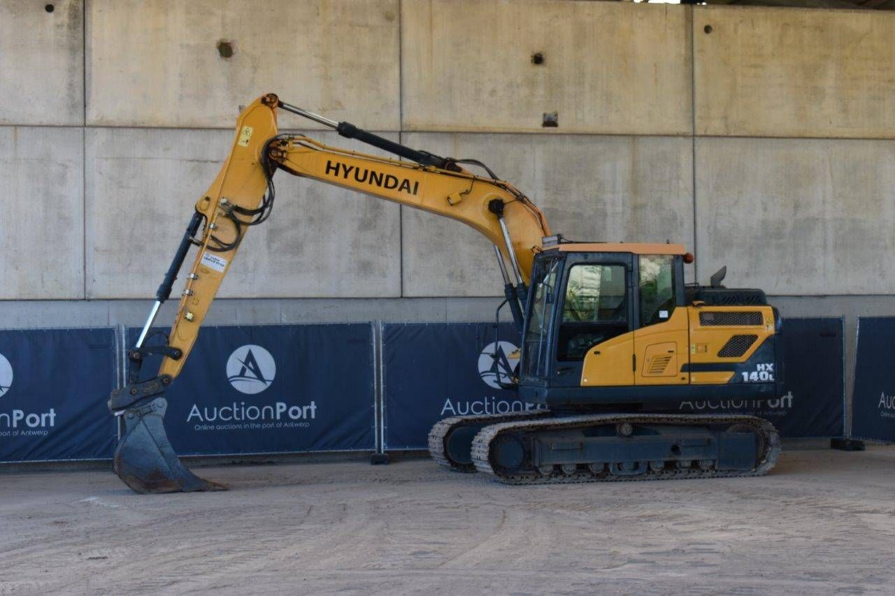 Crawler excavator Hyundai HX140 L Diesel
