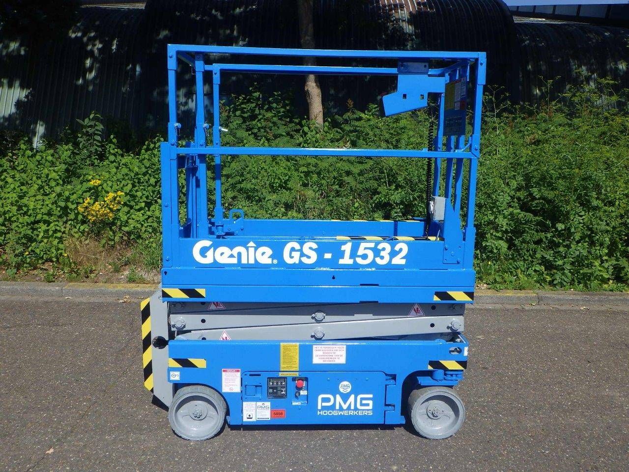 Scissor lift Genie GS-1532 Electric 6.60m 2013
