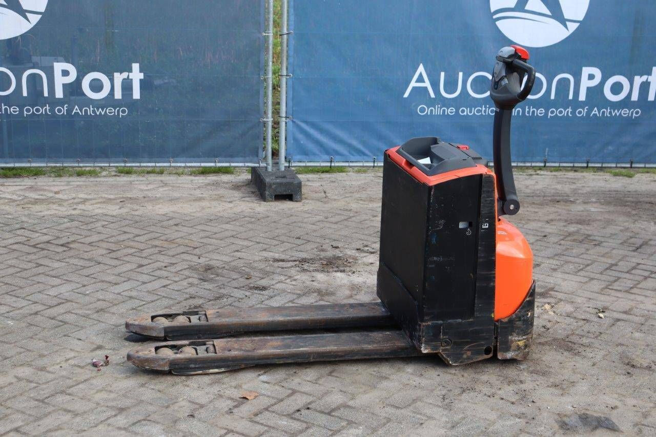 Stacker Toyota LWE180 Electric 1800kg 