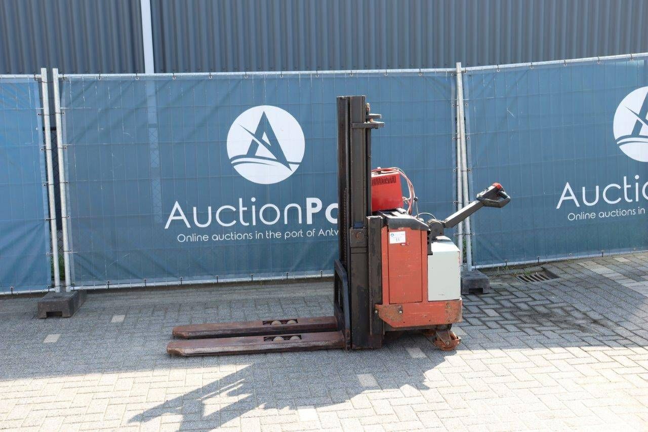 Stacker Electric 
