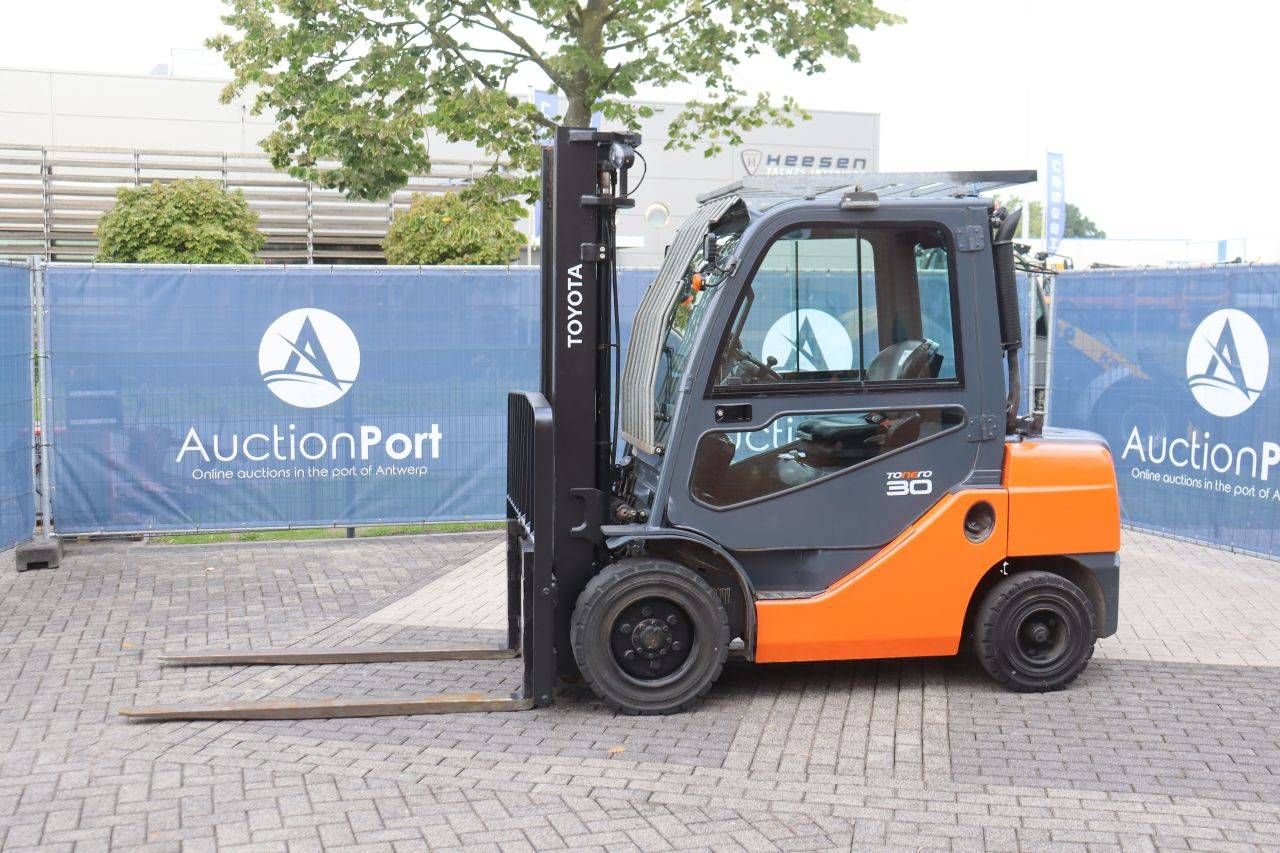 Forklift Toyota 02-8FDF30 Diesel 3000kg 3.7m 2020