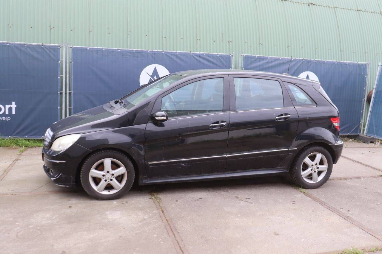 Passenger car Mercedes-Benz B 180 CDI Diesel 109hp 2006 (Margin)