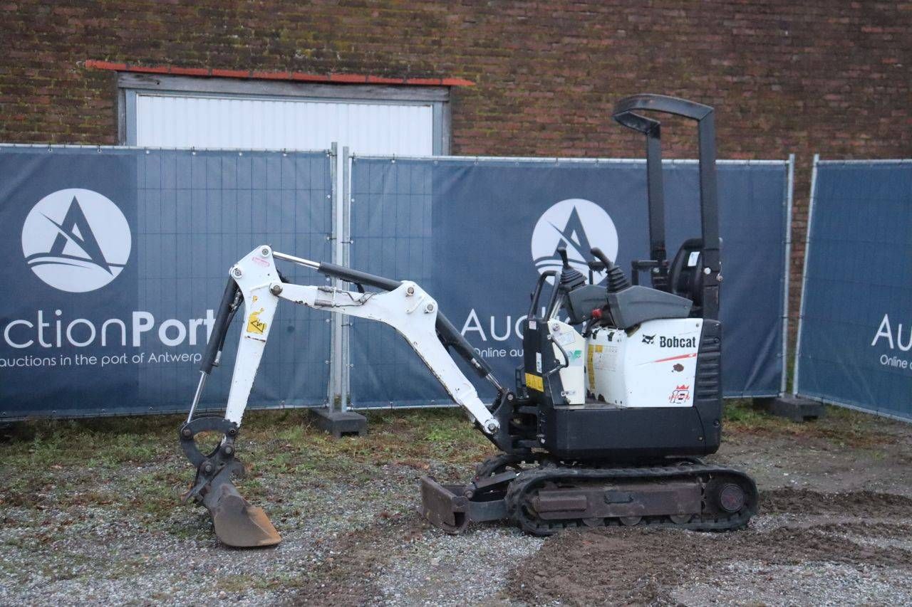 Mini excavator Bobcat D722 Diesel 2018