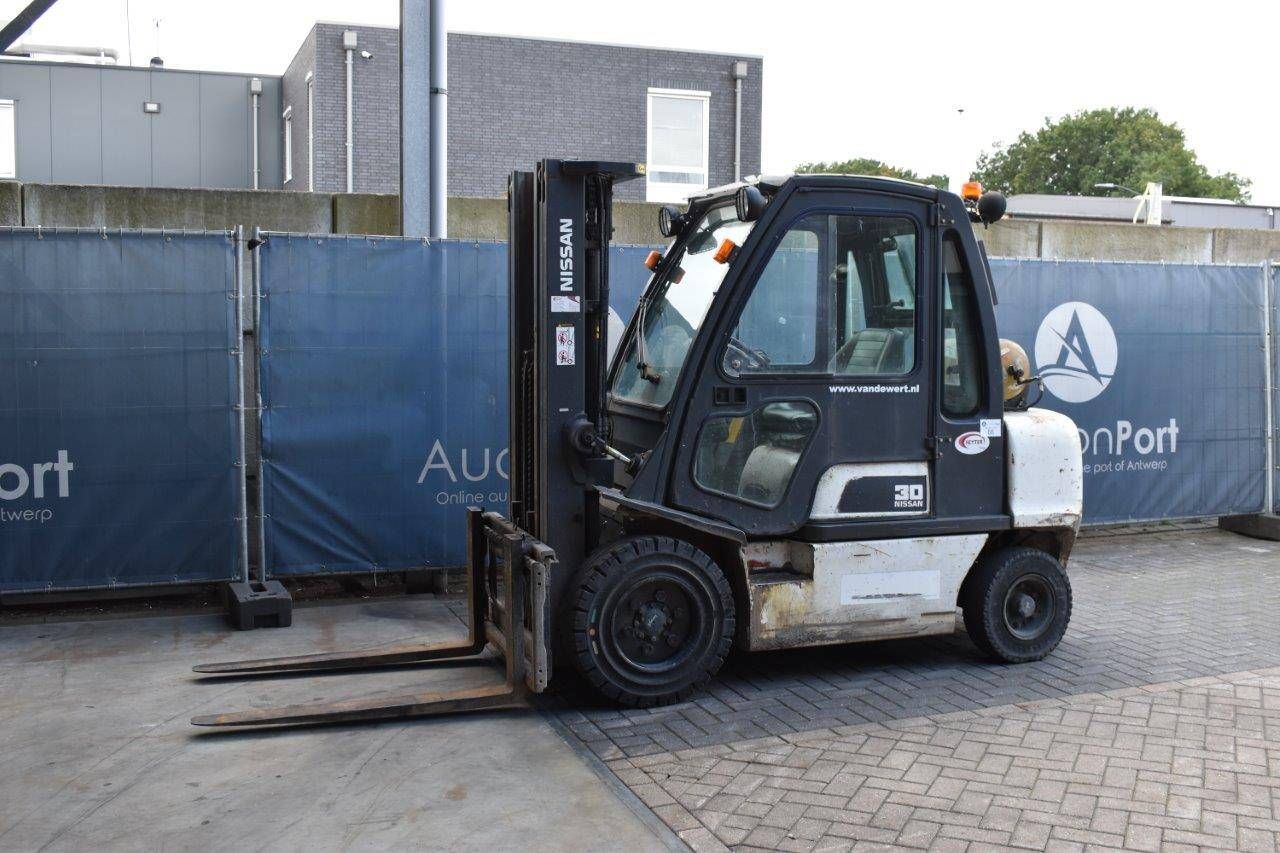 Forklift Nissan UGD02A30PQ LPG 3000kg