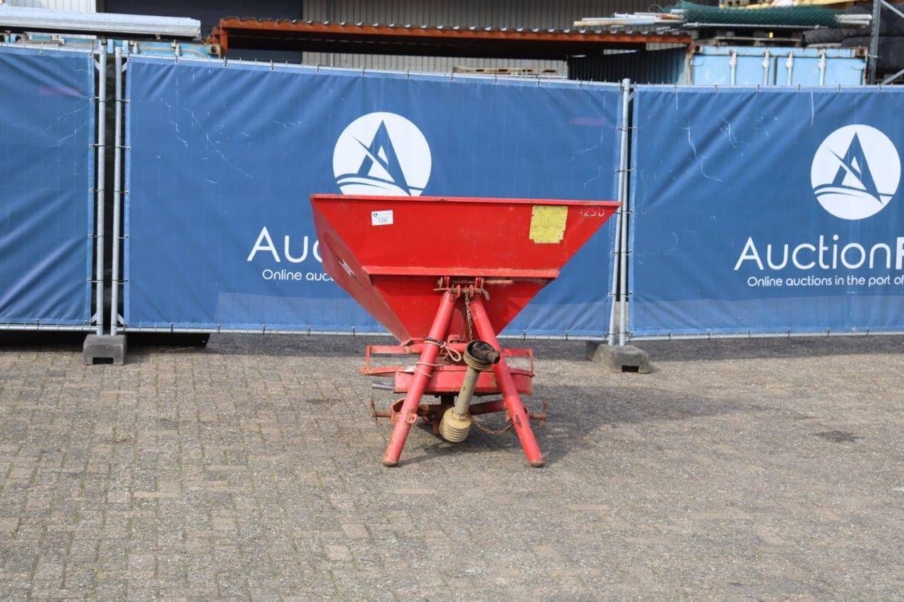 Fertilizer spreader Lely 1250 400L