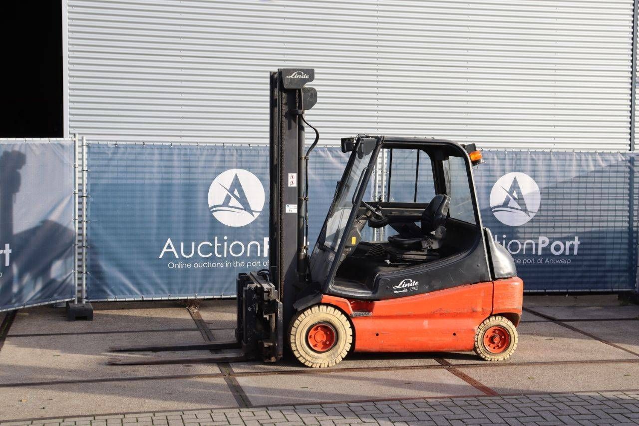 Linde E30-02 Electric Forklift 3000kg 2001