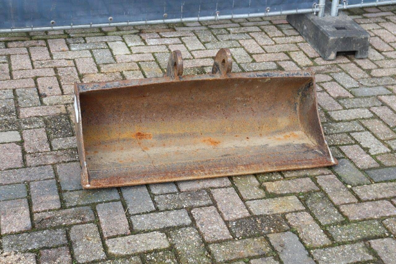 Digger bucket