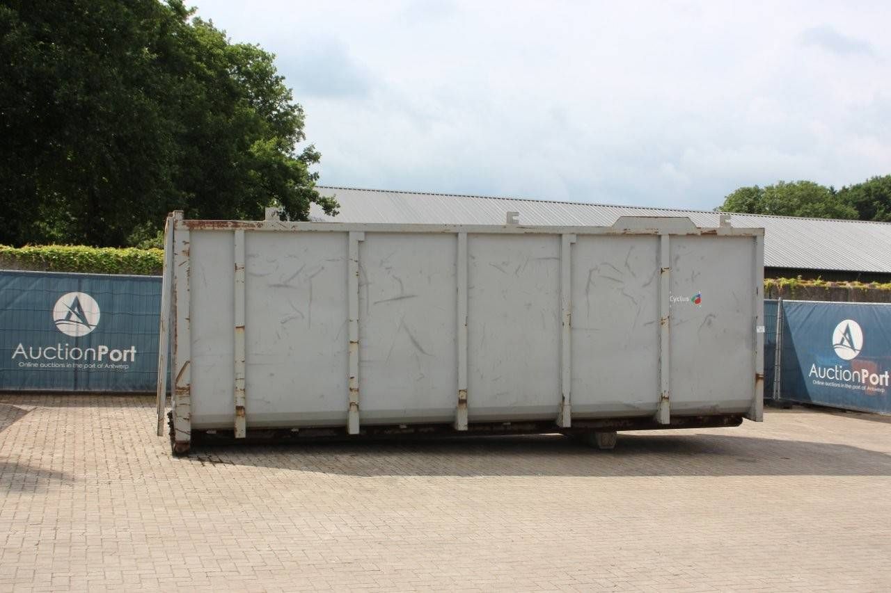 Container