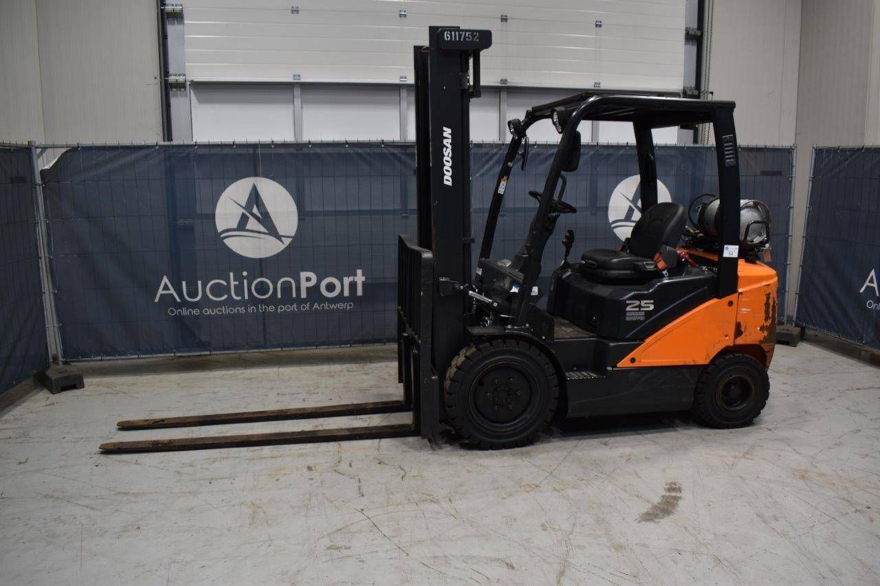 Forklift Doosan G25P-7 LPG 2500kg