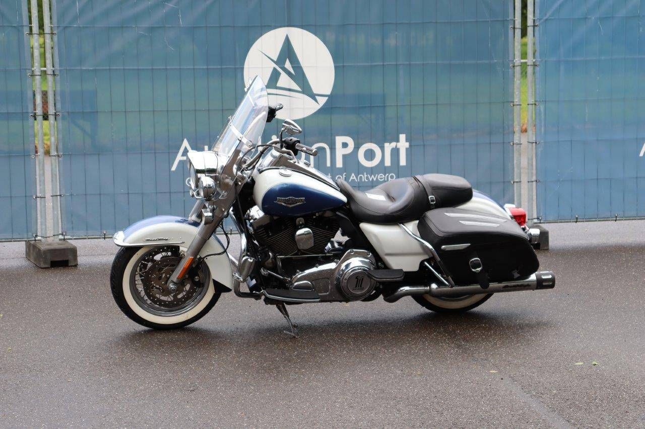 Motorcycle Harley-Davidson Road King Classic Petrol 2014