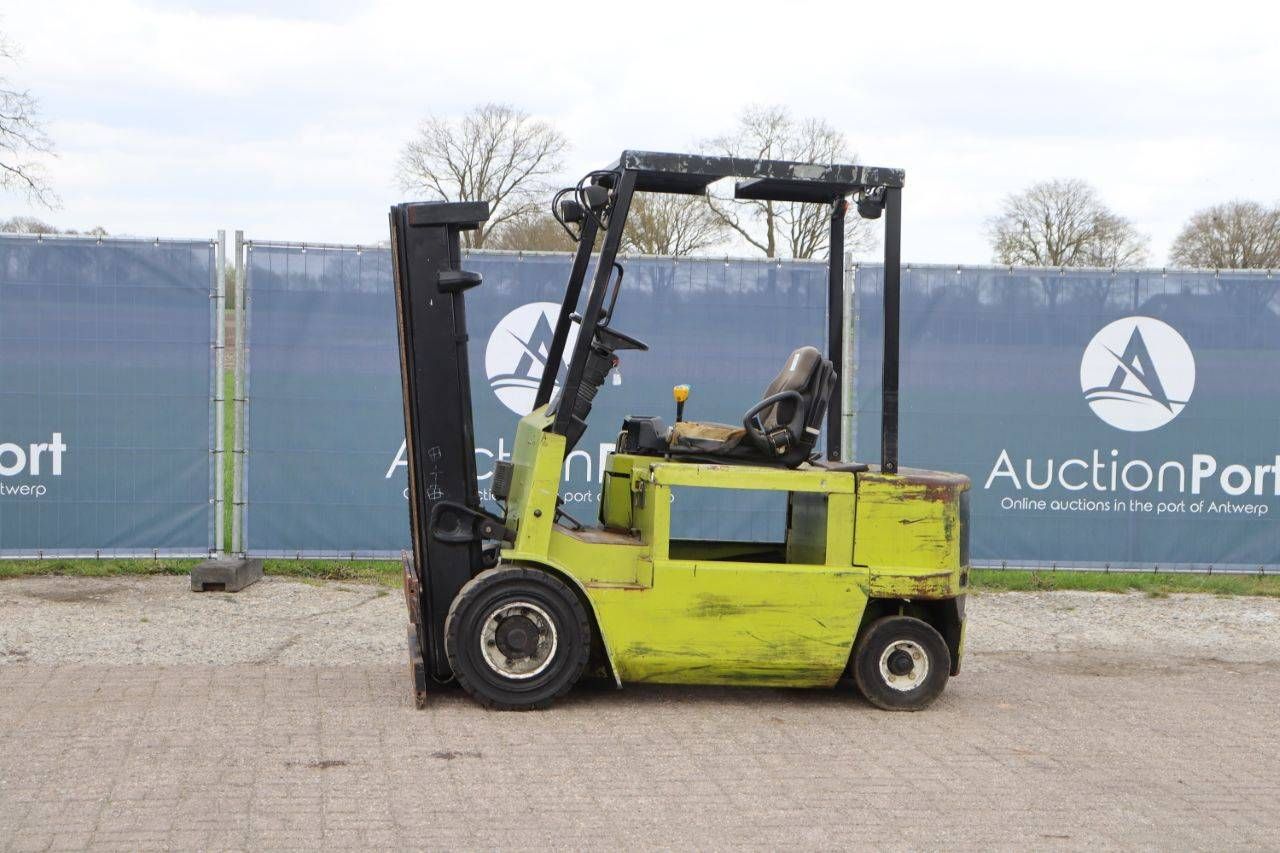Clark 30S Electric Forklift 3000kg 1997