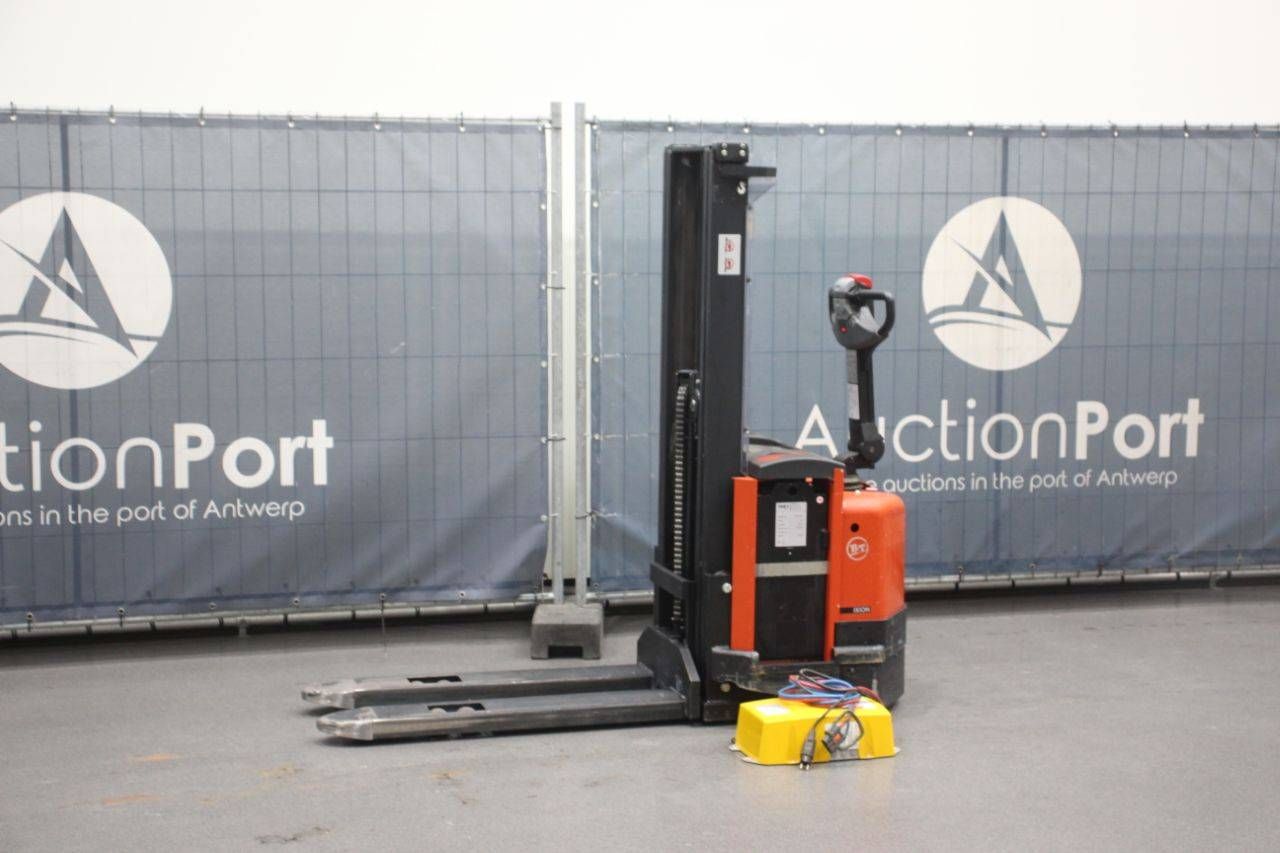 Stacker BT S12 Electric 1200kg 2.7m 2004
