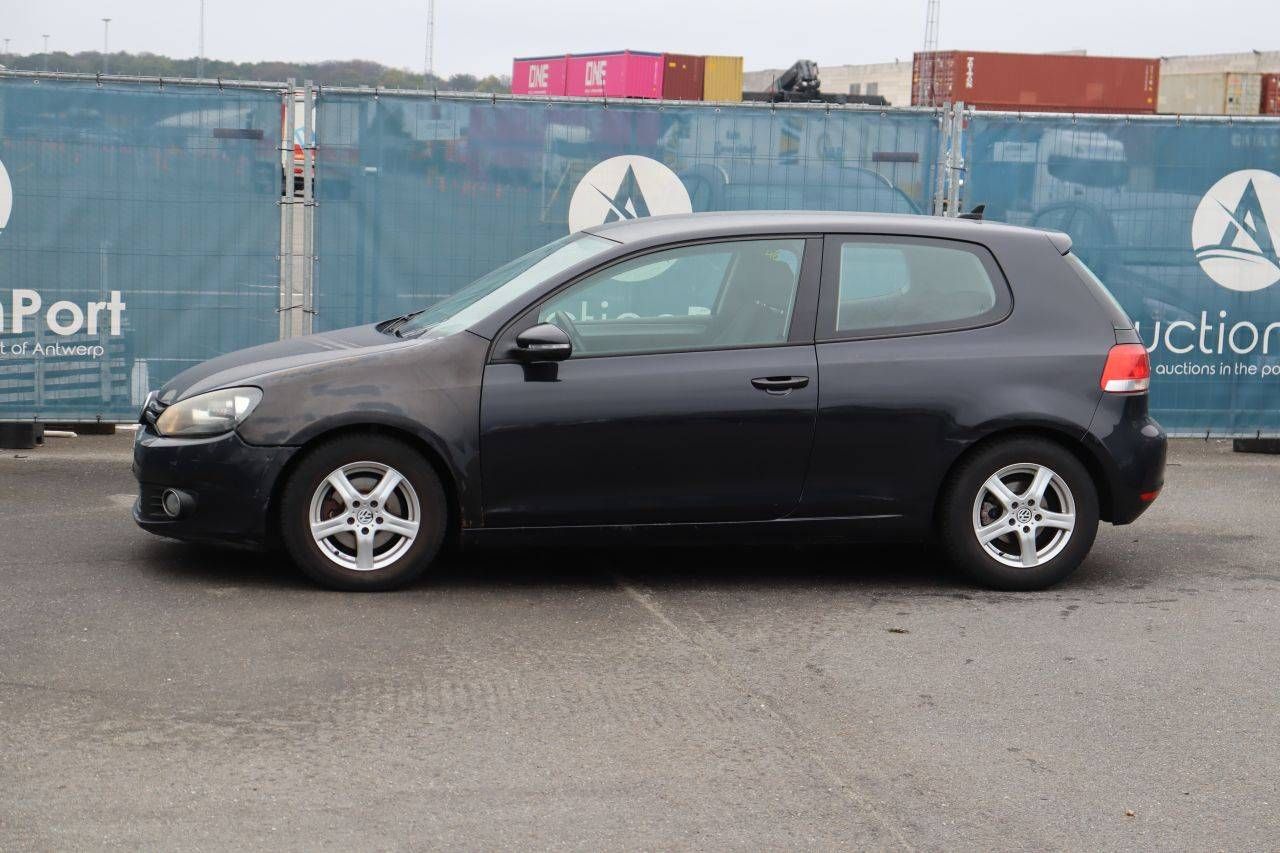 Passenger car Volkswagen Golf Diesel 105hp 2010 (Margin)