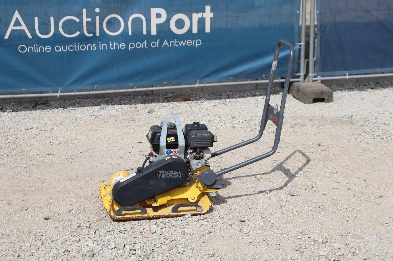 Vibratory plate Wacker Neuson VP2050 Petrol 