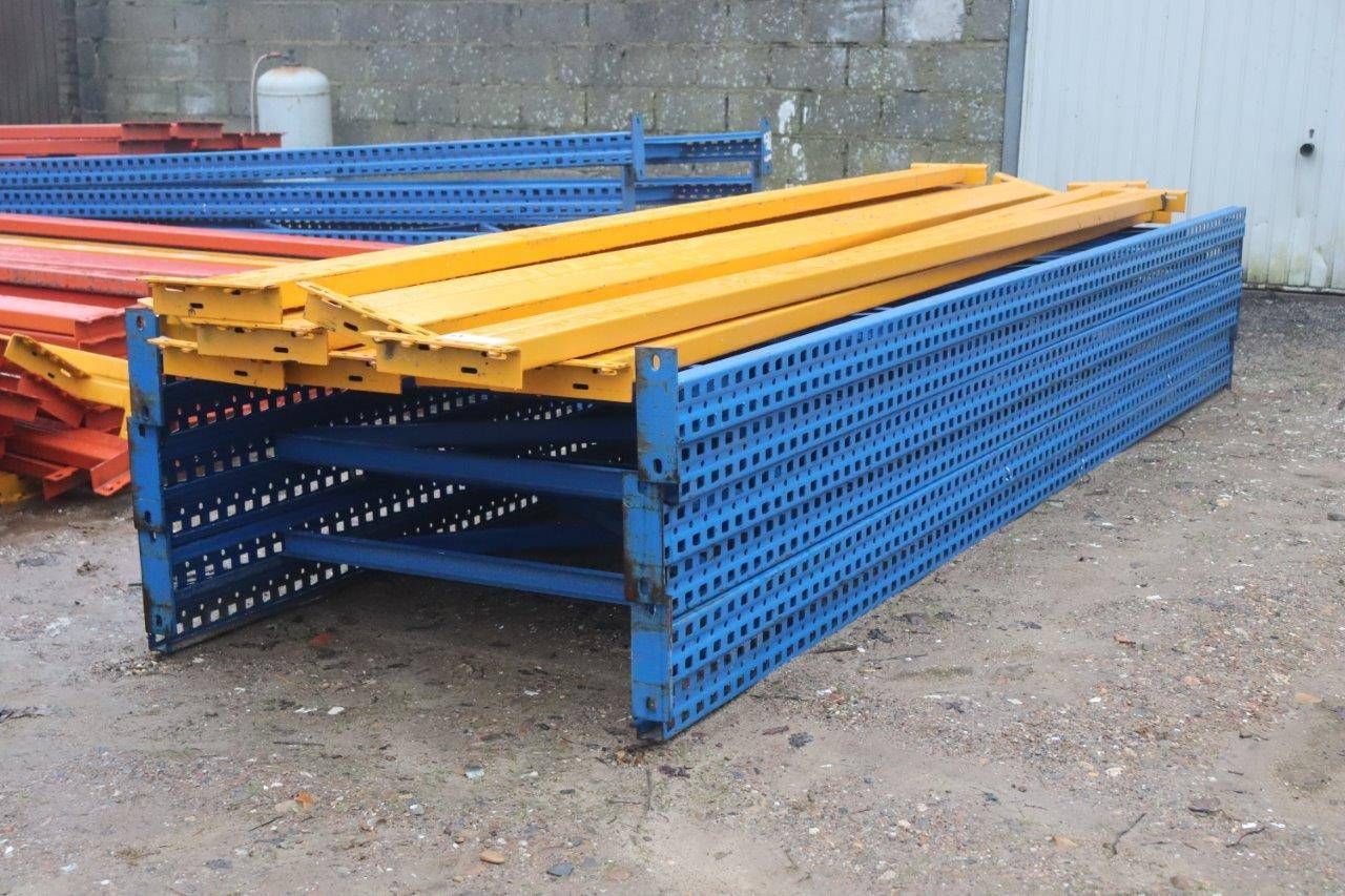 Pallet rack with pallet holders 10 pieces (margin)