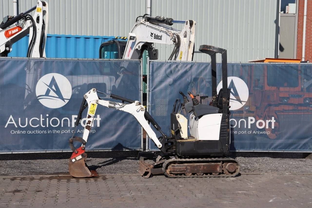 Mini excavator Bobcat E10 AAEM Diesel 2014