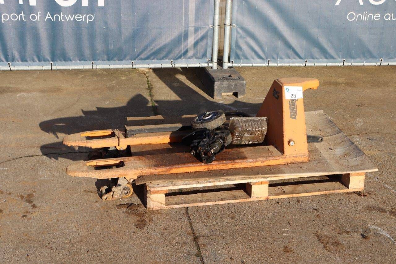 Pallet truck 
