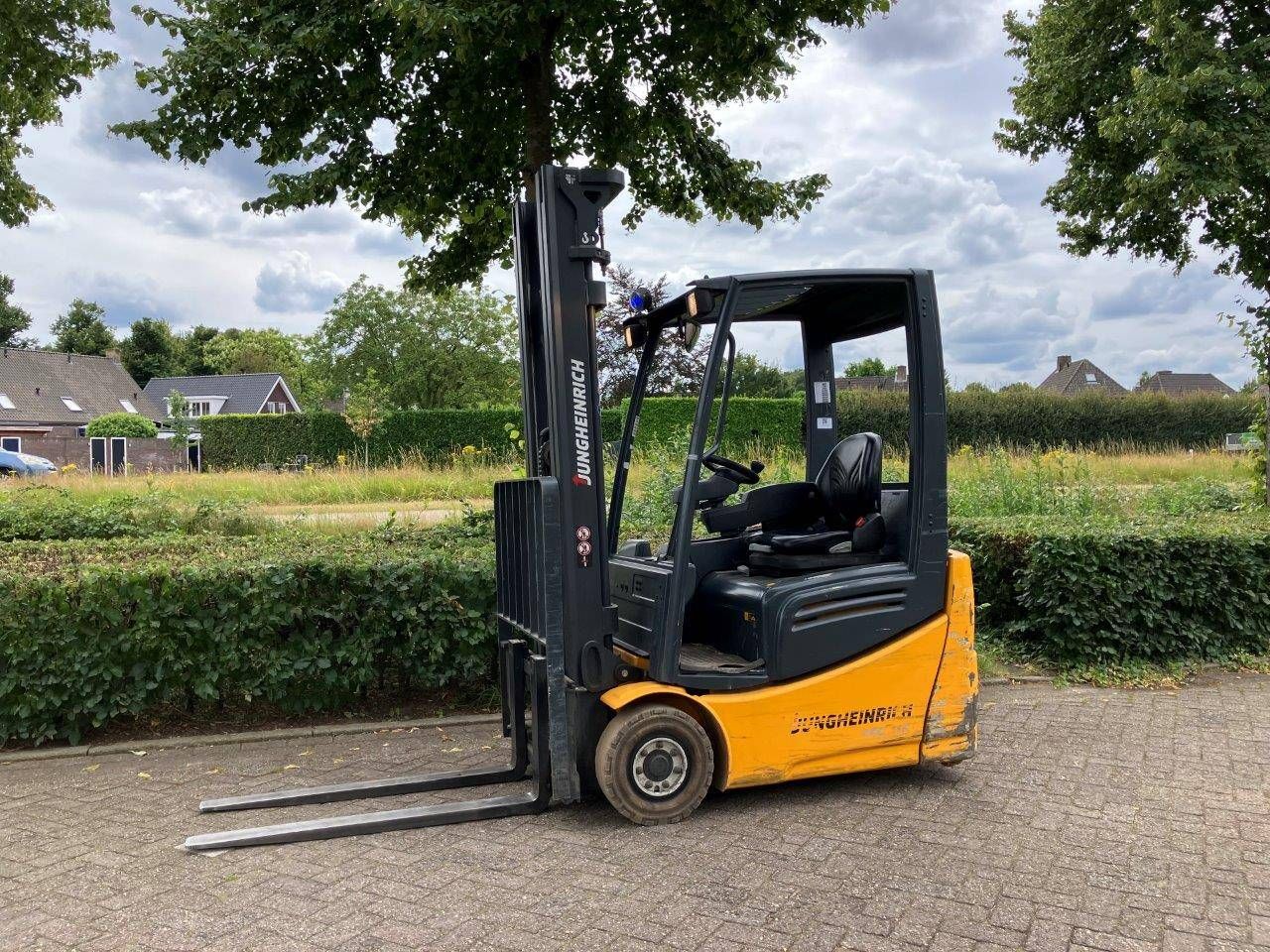 Forklift Jungheinrich EFG215 Electric 1500kg