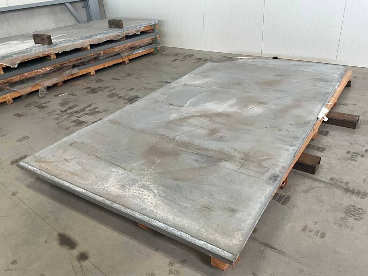 Steel plates 34 pieces New