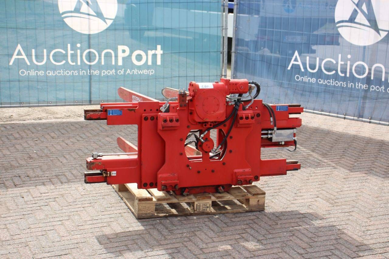 Fork Positioner/Pallet Turner Bolzoni Auramo KGF2FNA 1000kg 2009 with rotator