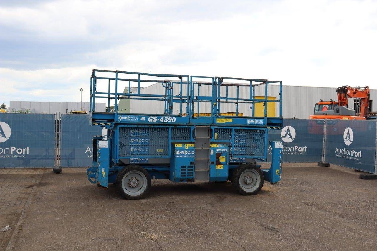 Scissor lift Genie GS4390 Diesel 1286kg 15.11m 2011