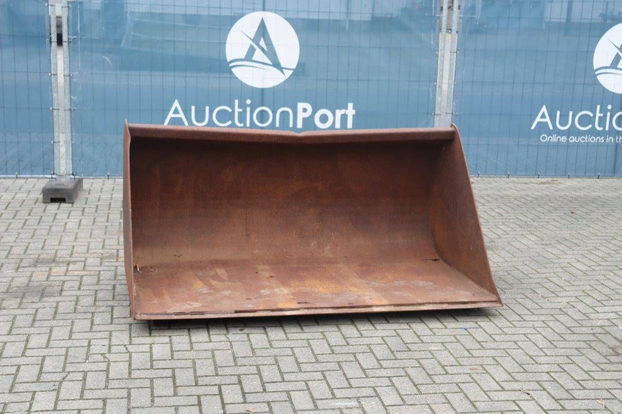 Hekamp ground bucket for JCB telehandler