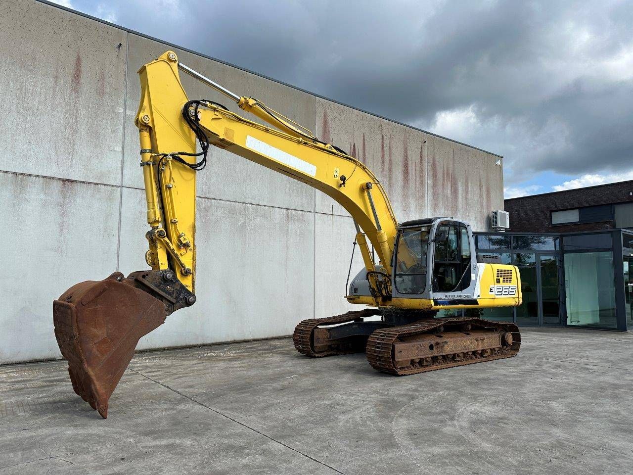 Crawler excavator New Holland Kobelco E265 Diesel 172hp 2006