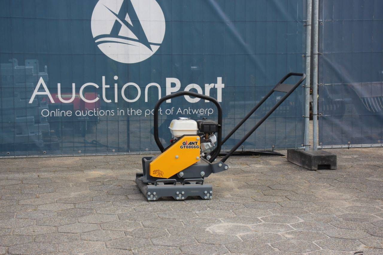 Vibrating Plate Giant GT0866G Petrol 2025 New