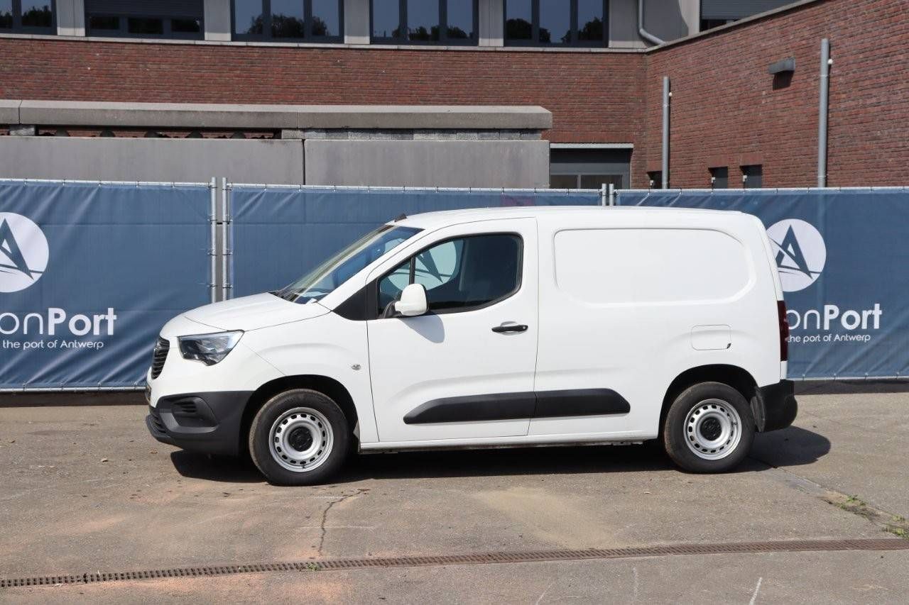 Bestelwagen Opel COMBO Diesel 2020