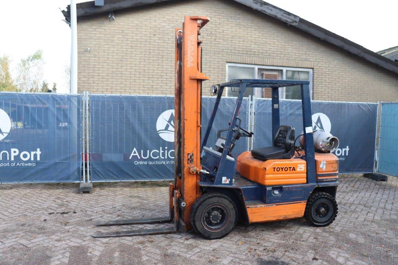 Forklift Toyota 42 5FGF25 LPG 2500kg 4.5m 1988