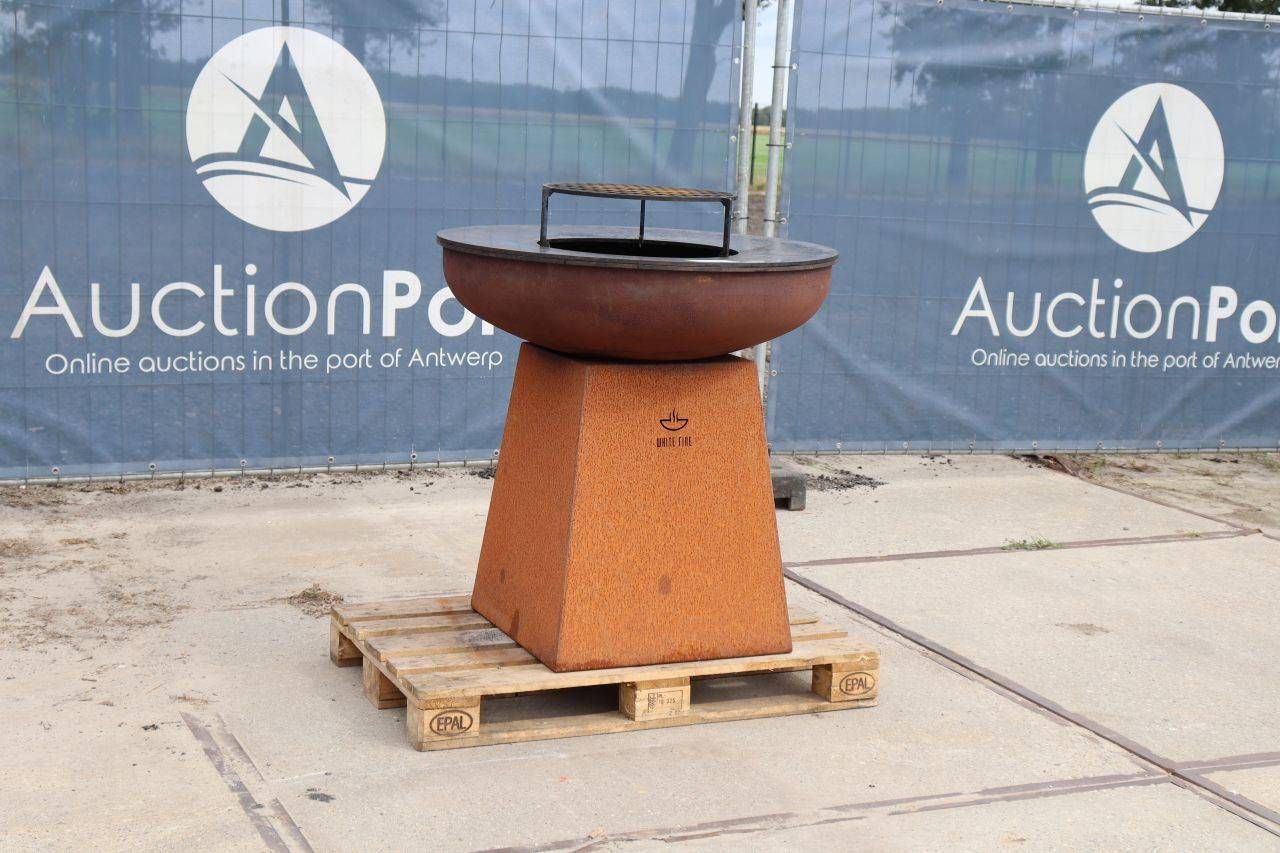 White Fire Barbecue/Fire Bowl with Grate