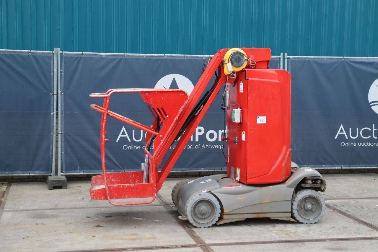 Piattaforma aerea elettrica a colonna Haulotte STAR 10-1, portata 200 kg, altezza 10 m, anno 2014.