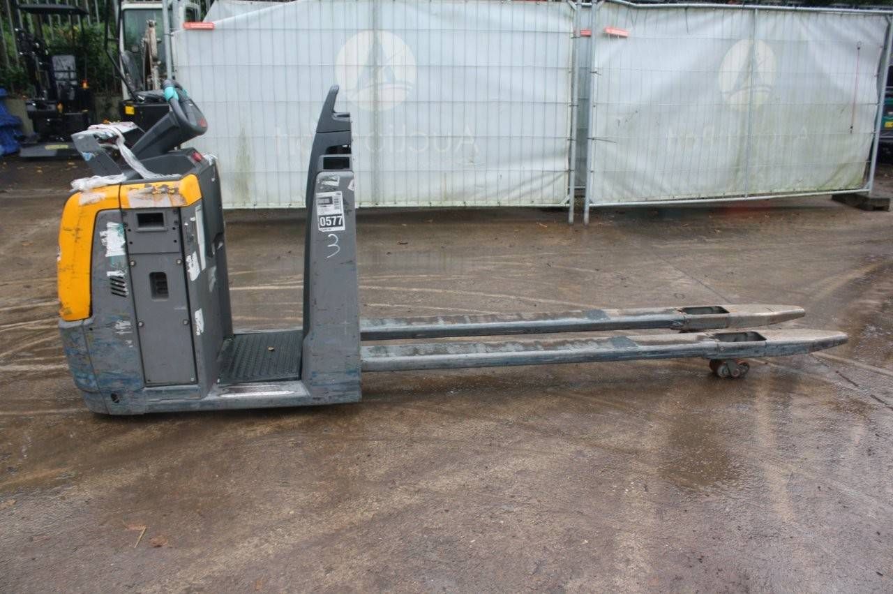 Hubwagen Jungheinrich ECE 225 Elektro 2500kg 2019