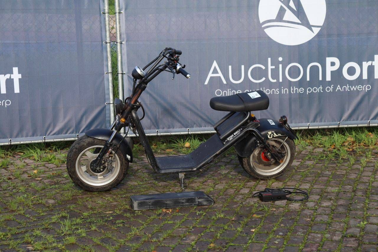 Scooter Spyker Intelligent electric vehicle Elektrisch