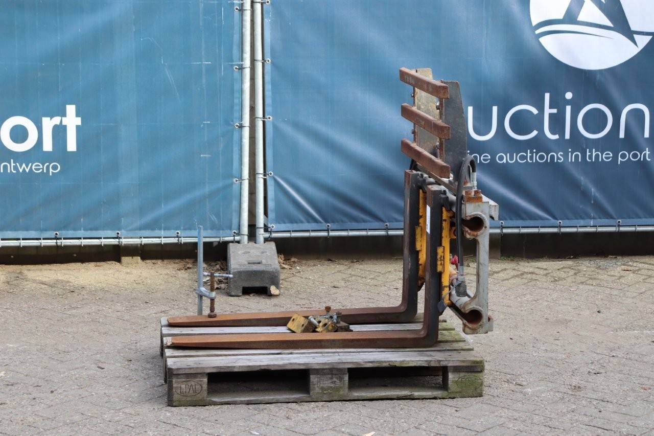 Automatic fork positioner Durwen RZV 25 2500kg 2018