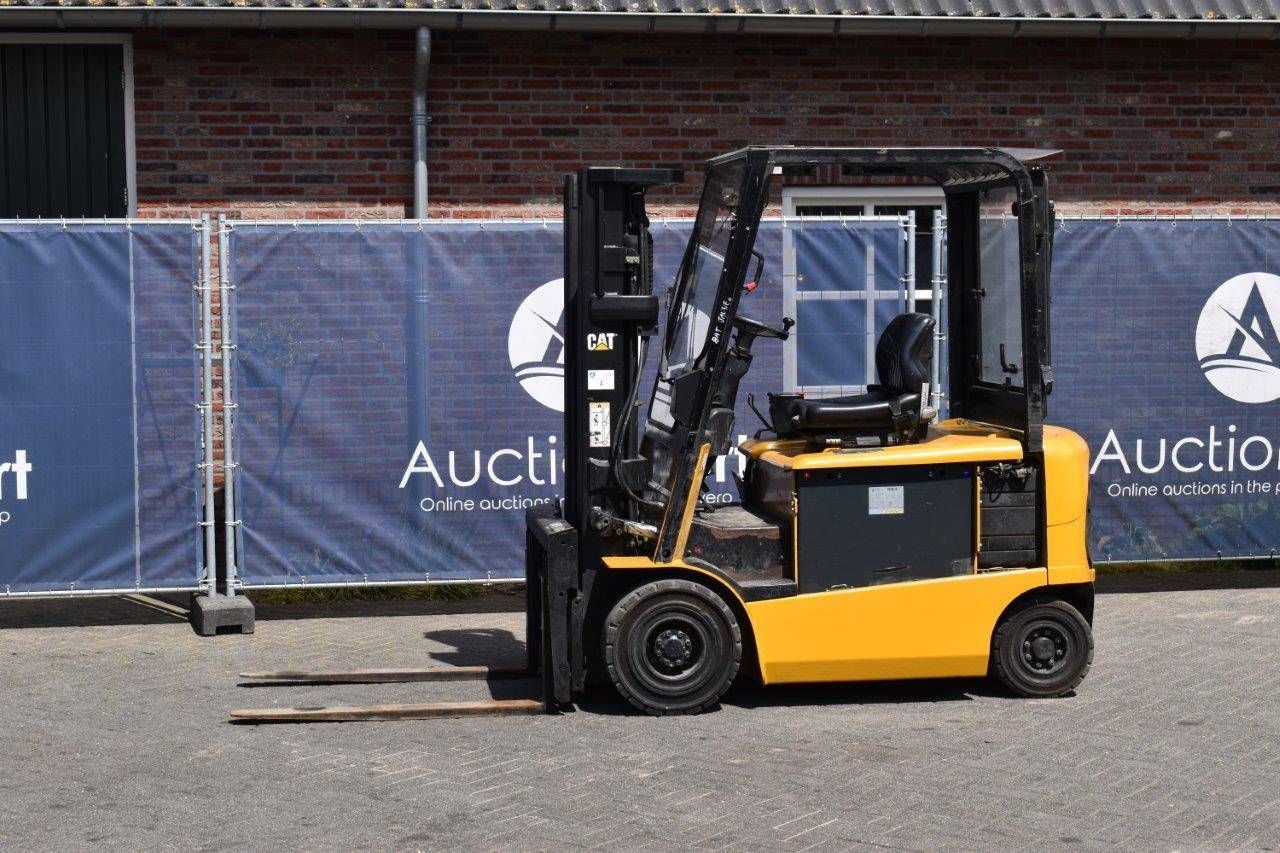 Gabelstapler Caterpillar EP25K-PAC Elektro 2500kg